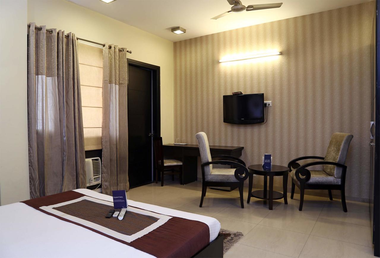 Fabhotel Signature Cyber Park Delhi  Ngoại thất bức ảnh