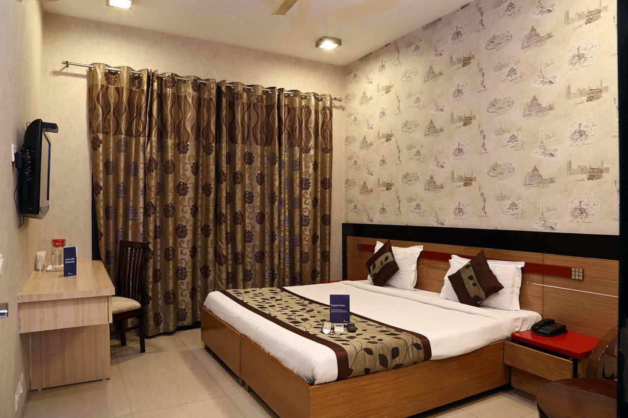 Fabhotel Signature Cyber Park Delhi  Ngoại thất bức ảnh