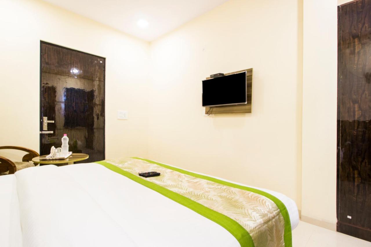 Fabhotel Signature Cyber Park Delhi  Ngoại thất bức ảnh