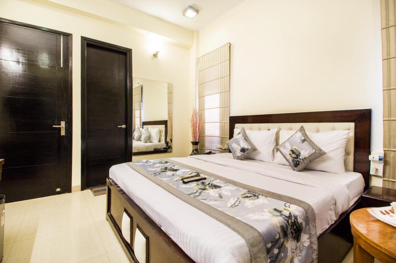Fabhotel Signature Cyber Park Delhi  Ngoại thất bức ảnh