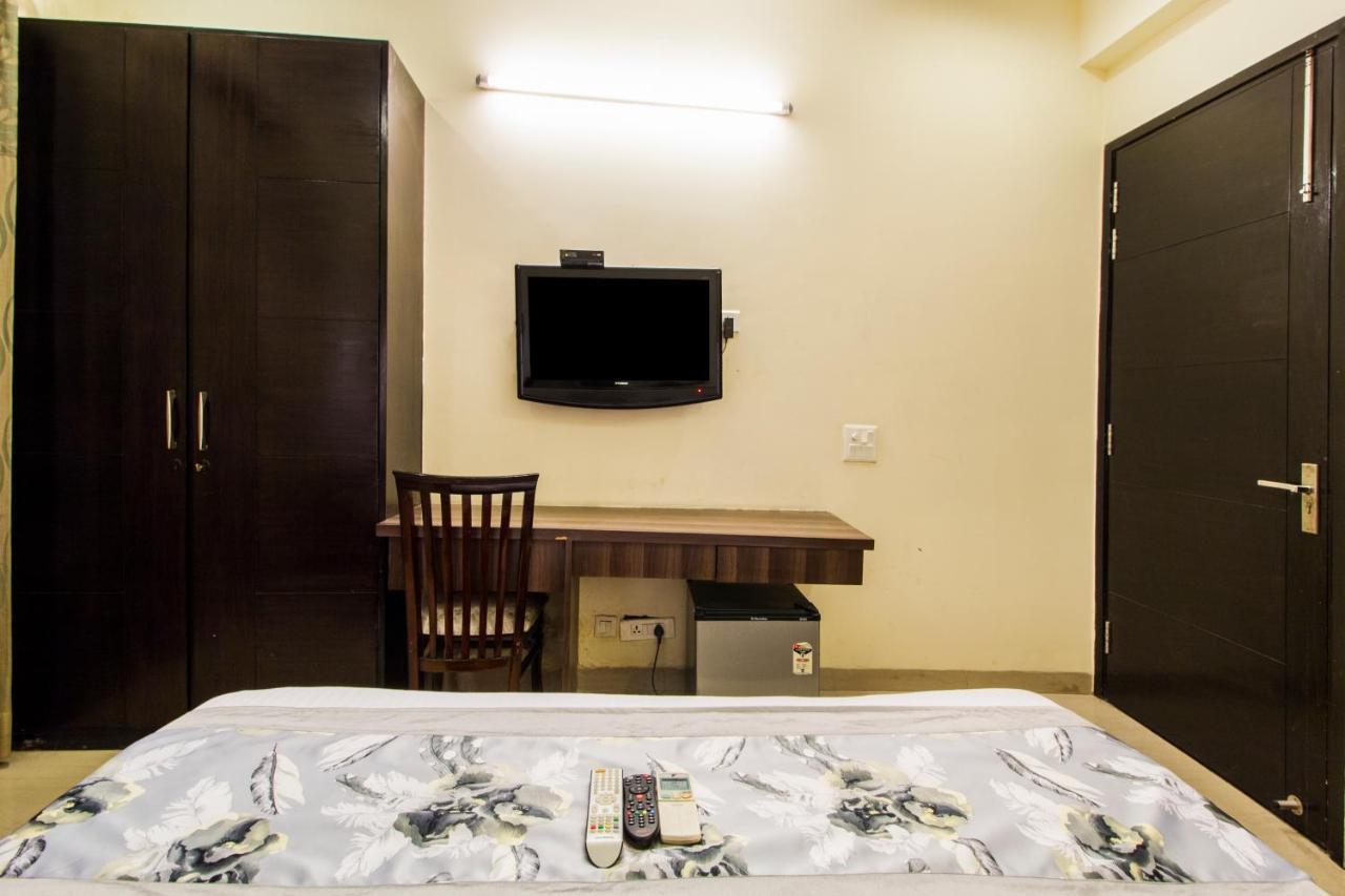 Fabhotel Signature Cyber Park Delhi  Ngoại thất bức ảnh